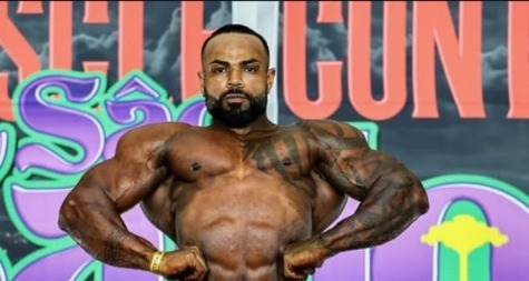 Fisiculturista de Araraquara conquista dois títulos no Musclecontest Internacional em São Carlos