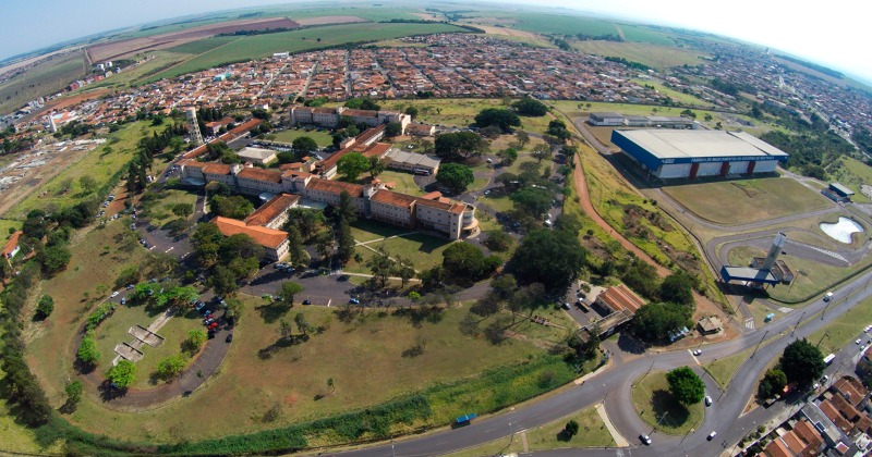 Américo Brasiliense é a cidade mais atrasada da região na vacinação contra a Covid-19