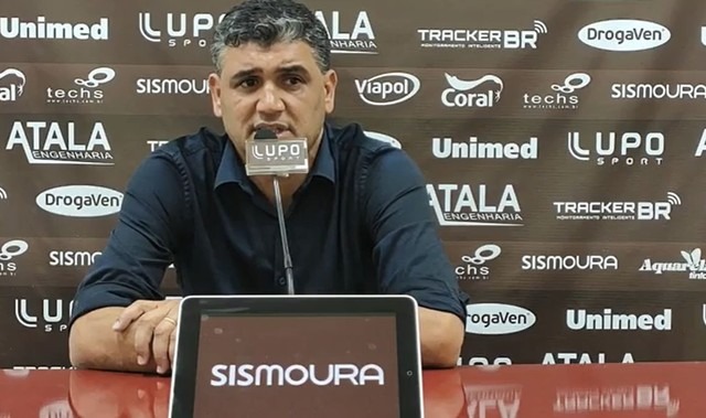 Diretor de futebol Sidiclei Menezes deixa a Ferroviária