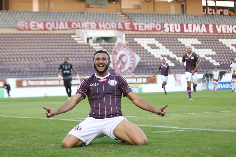 Ferroviária vence o Patrocinense-MG por 1x0 e conquista a quinta vitória consecutiva