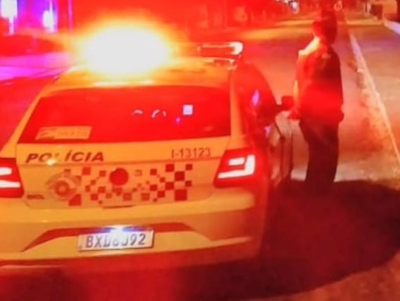 ​Homem tem pulmão perfurado ao levar facada no peito