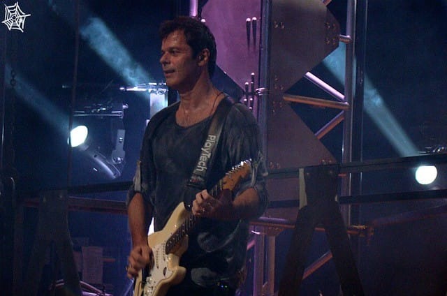 Fernando Deluqui, do RPM, se apresenta no Bar Dona Judith