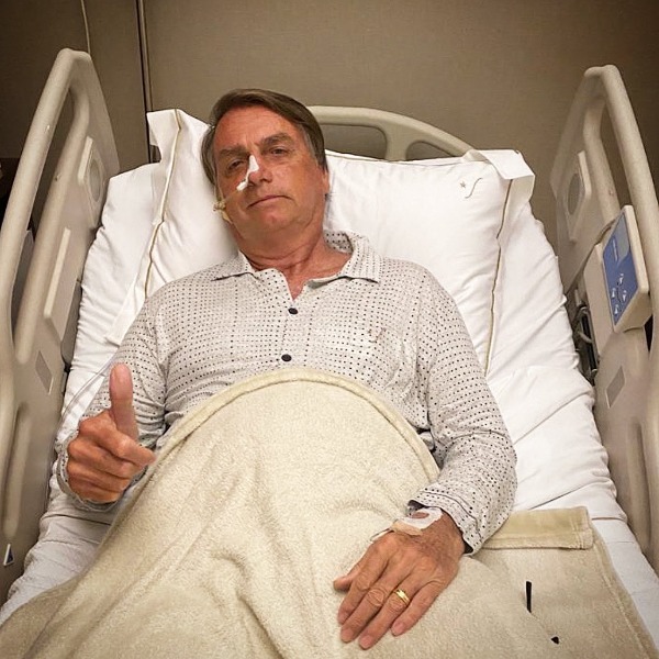 Bolsonaro posta foto após internação