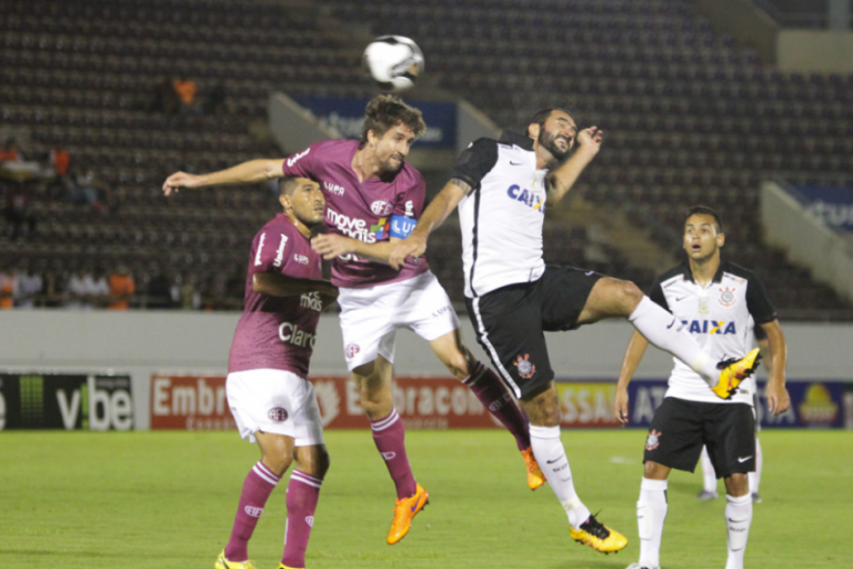 Crônica: o dia em que a grande mídia se rendeu ao futebol da Ferroviária
