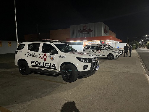Ação ocorreu por volta das 4h desta terça-feira (15)