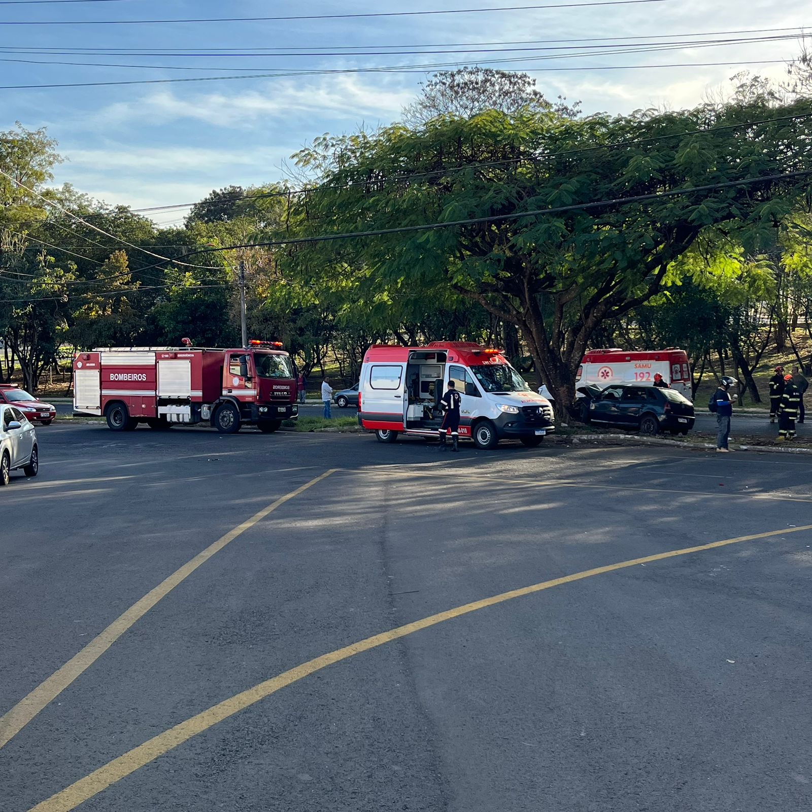 Foto: Bruno Henrique/BH News Matão/Viaturas do Samu e Bombeiros no Atendimento da Ocorrência