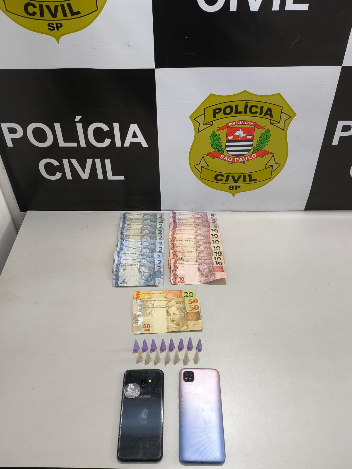 Foto: Divulgação/DIG/Drogas Apreendidas Na Casa Da Dupla