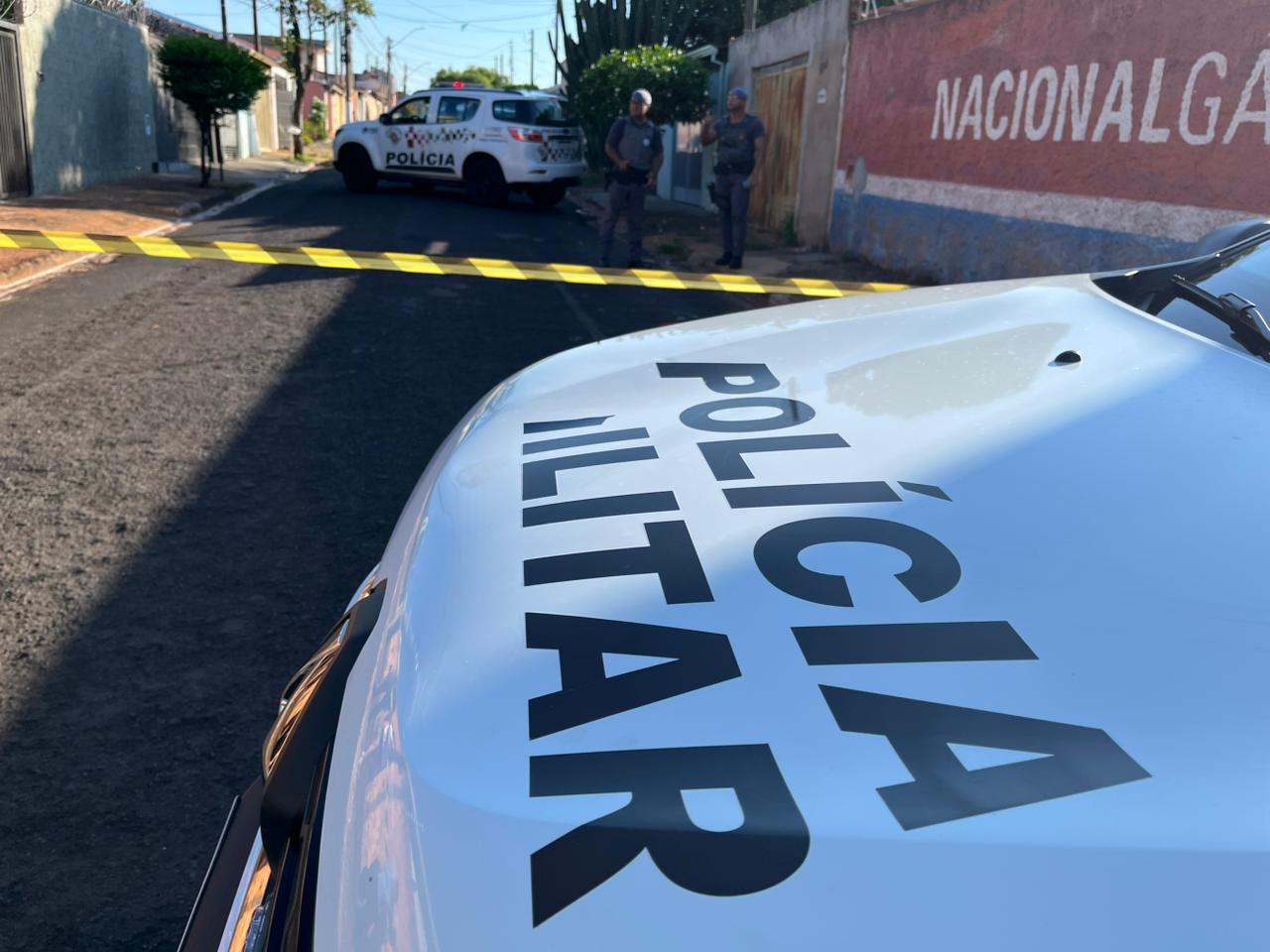 Foto: Flavio Fernandes/Araraquara Agora/PM Atendendo a Ocorrência e Preservando Local Para Perícia