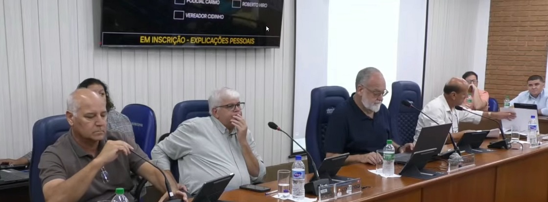Anúnicio foi feito na sessão desta segunda-feira (9)