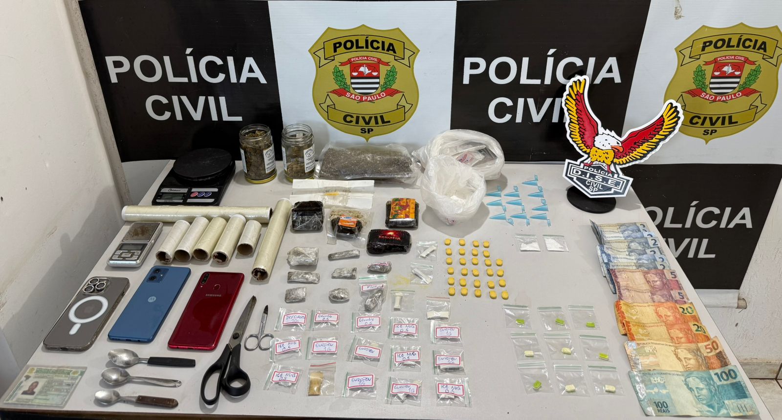 Foto: Divulgação/DISE/Drogas Apreendidas Na Casa do Moto-Boy Envolvido Com Esquema de Delivery