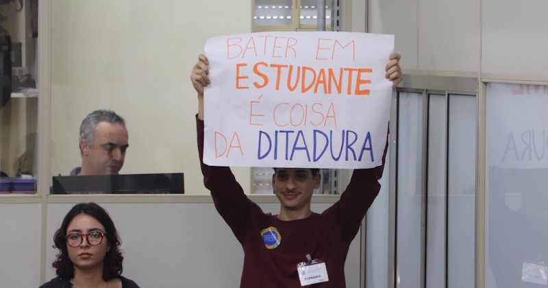 Estudante durante sessão