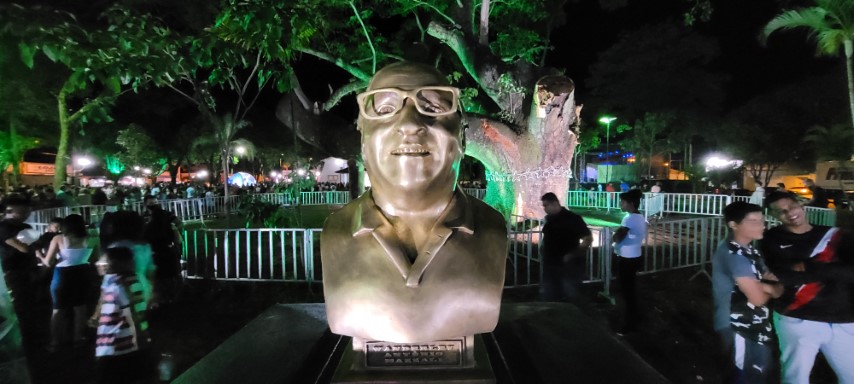Foto 3 de 49 — Primeira noite do Esperança Luz encanta multidão em Boa Esperança
