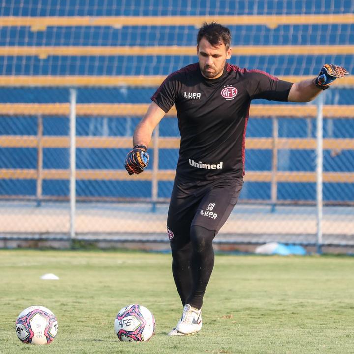 Foto 1 de 1 — Ferroviária deve repatriar Saulo para o Paulistão 2023