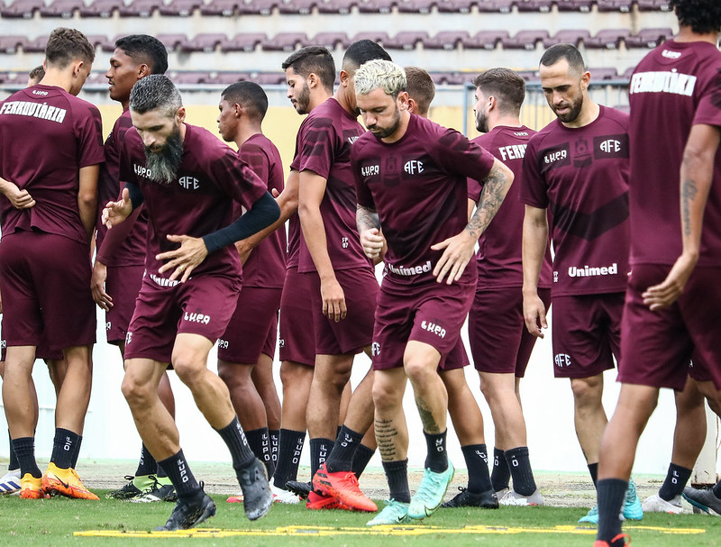 Foto 1 de 2 — Clayton será utilizado pela Ferroviária após dois anos