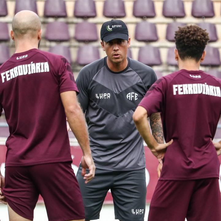 Foto 1 de 1 — Com dez reforços, Ferroviária estreia neste domingo na Série D