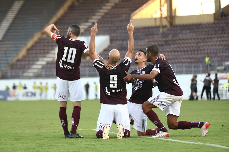 Foto 1 de 1 — Chocolate: Ferroviária vence URT-MG por 8 a 0 na estreia da Série D