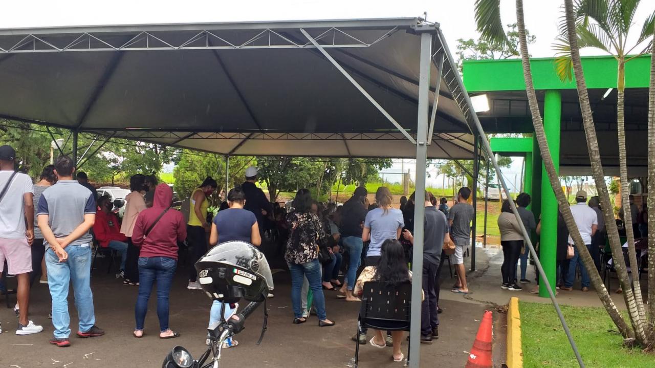 Foto 3 de 7 — Primeiro dia do “Gripário” da Unimed é marcado por fila e reclamações