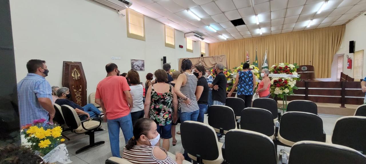 Foto 10 de 16 — Parte Zé Neto, fica o legado; o adeus ao eterno professor