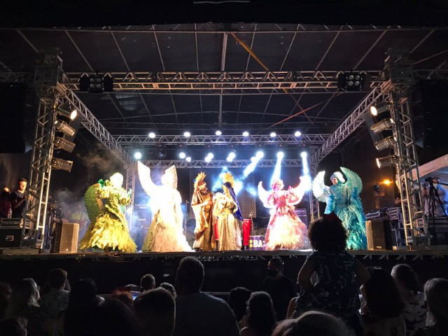Foto 43 de 49 — Primeira noite do Esperança Luz encanta multidão em Boa Esperança