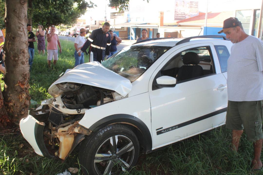 Foto 6 de 6 — Acidente deixa casal gravemente ferido