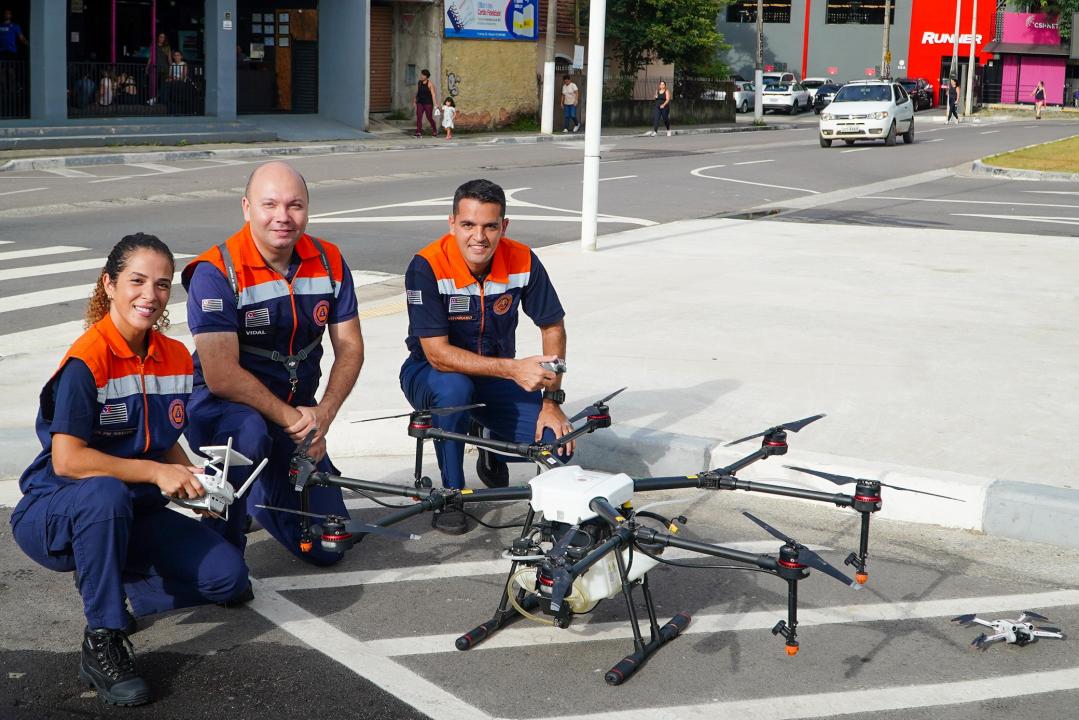 Foto 1 de 2 — Com 4 mil casos de dengue, Araraquara recebe ajuda da Defesa Civil do estado com drone