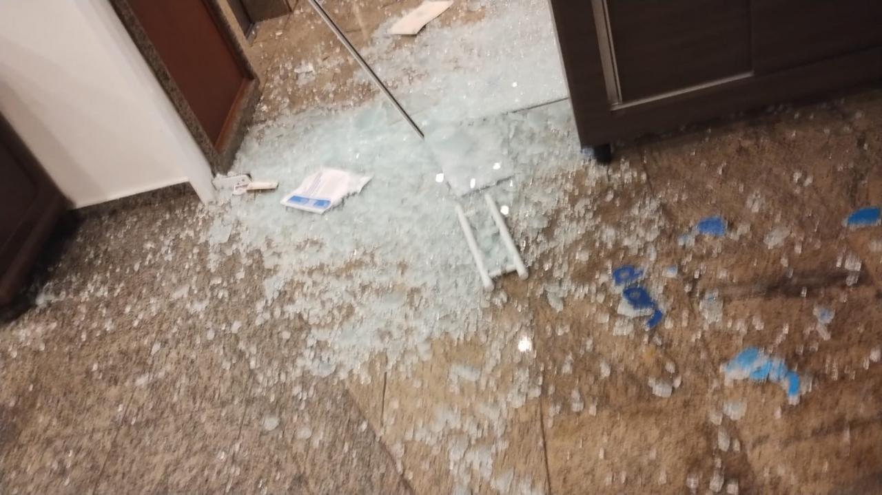 Foto 9 de 10 — Tiros em hotel de Araraquara: vídeo mostra autor, estragos e o que se sabe do caso