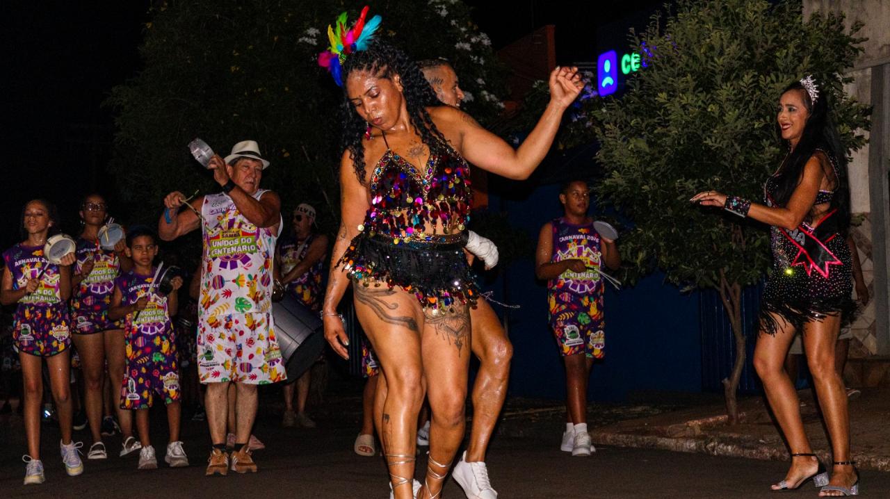 Foto 17 de 156 — Unidos do Centenário e Homem de Lata fazem festa em Trabiju; veja fotos
