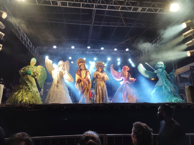 Foto 35 de 49 — Primeira noite do Esperança Luz encanta multidão em Boa Esperança
