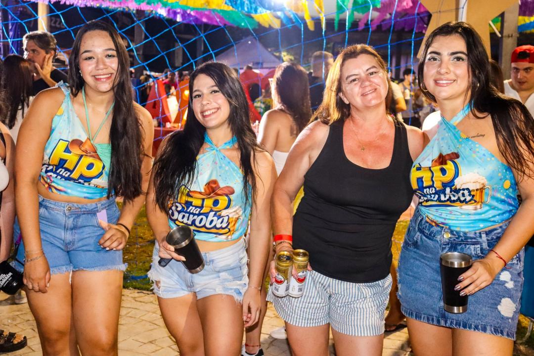 Foto 153 de 156 — Unidos do Centenário e Homem de Lata fazem festa em Trabiju; veja fotos