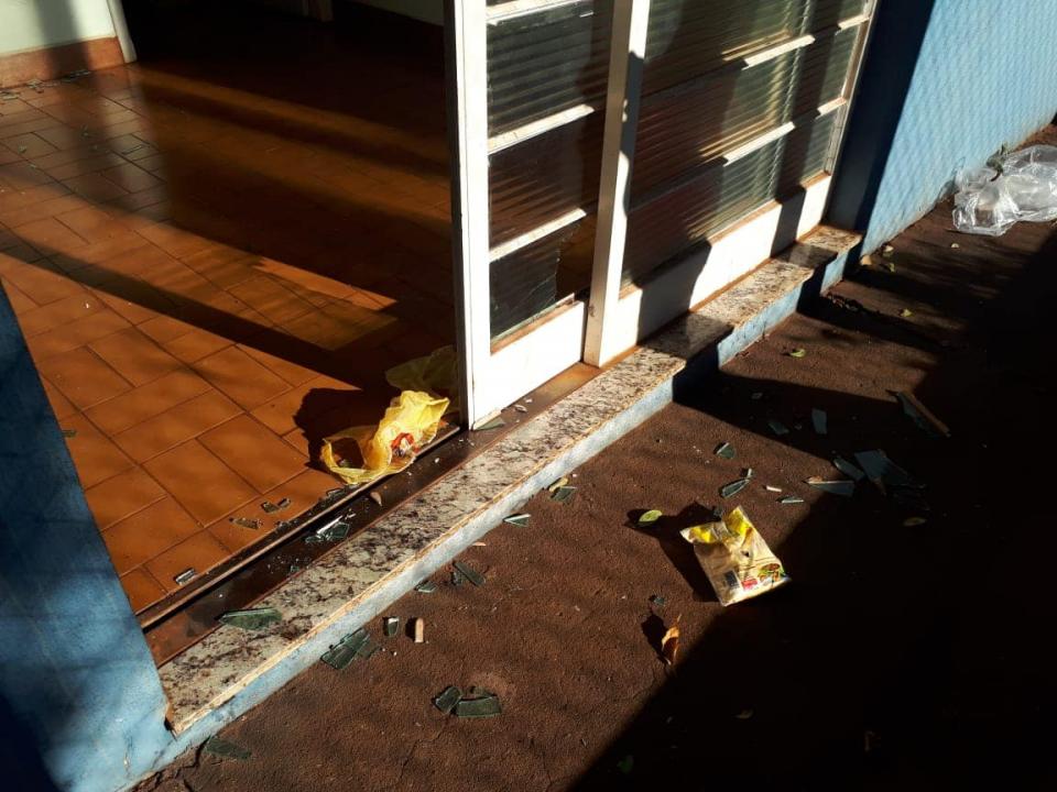 Foto 6 de 6 — Fundo Social da região é invadido e tem alimentos furtados