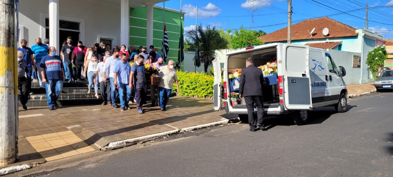 Foto 6 de 16 — Parte Zé Neto, fica o legado; o adeus ao eterno professor