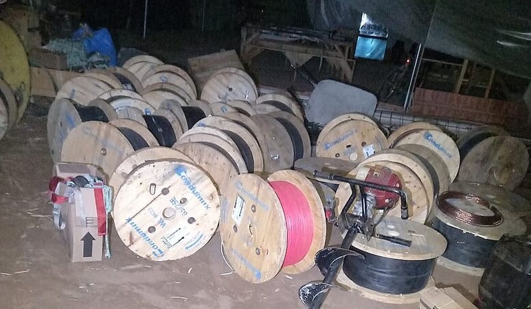 Foto 4 de 4 — Criminosos invadem empresa na região; guardas municipais são recebidos a tiros pelo bando