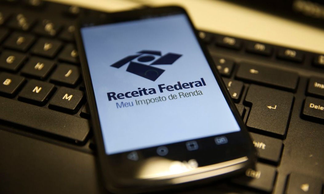 Receita abre consulta ao maior lote de restituição da história; veja se tem direito